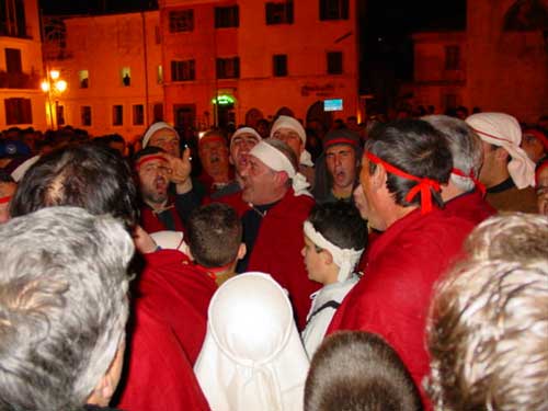 coro scurano alatri venerdi santo 2004