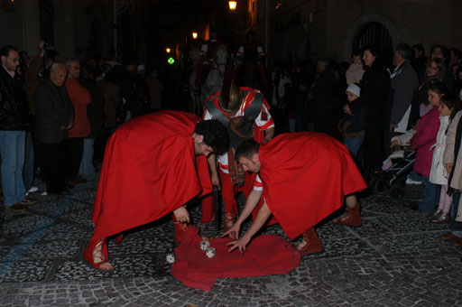gioco dei dadi alatri venerdi santo 2005