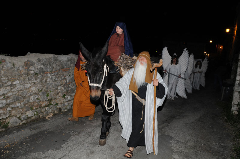 abramo_isacco_alatri_2010_passione_vivente_venerdi_santo_alatri_processione