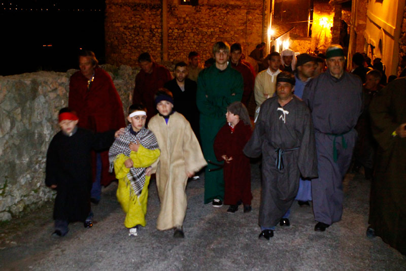 coro_scurano_alatri_2010_passione_vivente